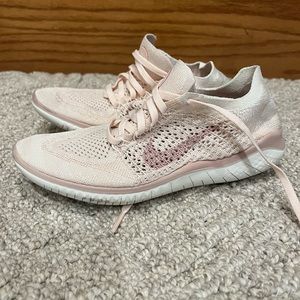 Nike Free RN Flyknit Sneakers Guava Ice